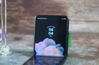 Moto Razr+ assessment: Lastly some actual competitors for Samsung’s Flip foldables