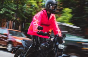 Harley-Davidson’s LiveWire S2 Del Mar electrical motorbike has a 113-mile metropolis vary