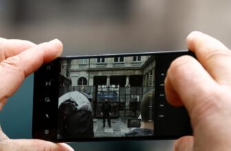 French Meeting passes invoice permitting police to remotely activate cellphone cameras and microphones for surveillance