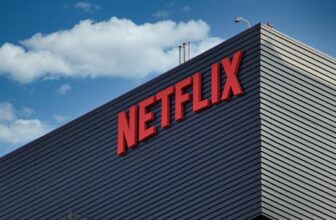 Netflix Is Trying to Pay an AI Supervisor $900,000