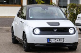 The Honda E compact electrical automotive won’t get a follow-up