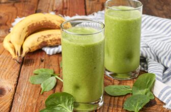 Banana Spinach Smoothie – Barefeet within the Kitchen