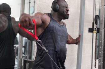 Samson Dauda Trains Shoulders and Calves Throughout 2023 Mr. Olympia Prep
