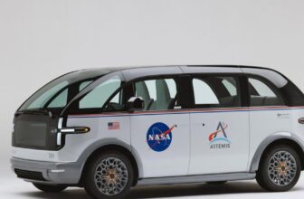 Canoo made a cute trio of EVs to hold NASA’s Artemis 2 astronauts to the SLS