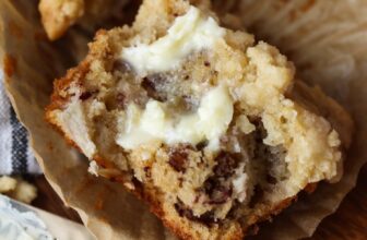 Banana Muffins Recipe – Cookies and Cups