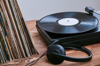 Jony Ive Made a ‘Light’ Redesign of a $60,000 Turntable