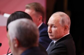 Russia bans state officers from utilizing Apple gadgets over US spying considerations