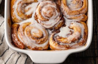 TikTok Cinnamon Rolls | Cookies and Cups