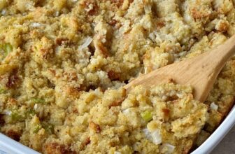 CORNBREAD DRESSING – The Southern Girl Cooks