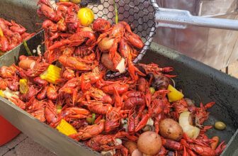 Louisiana Crawfish Boil – Barefeet within the Kitchen
