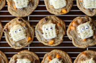 Halloween Mummy Cookies | Cookies and Cups