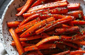 Brown Sugar Roasted Carrots – Cookies and Cups