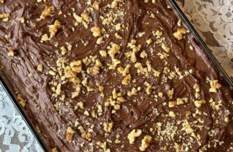 SOUR CREAM CHOCOLATE CAKE – The Southern Woman Cooks