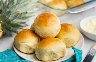 Do-it-yourself Hawaiian Candy Rolls