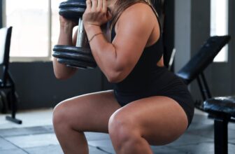 Methods to Do Squats: Newbie-Pleasant Variations to Construct Decrease Physique Energy